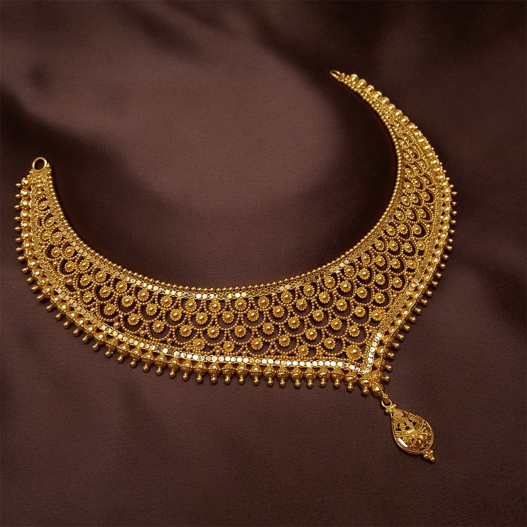 Short Gold Necklace Short~Gold~Necklace - Image 1